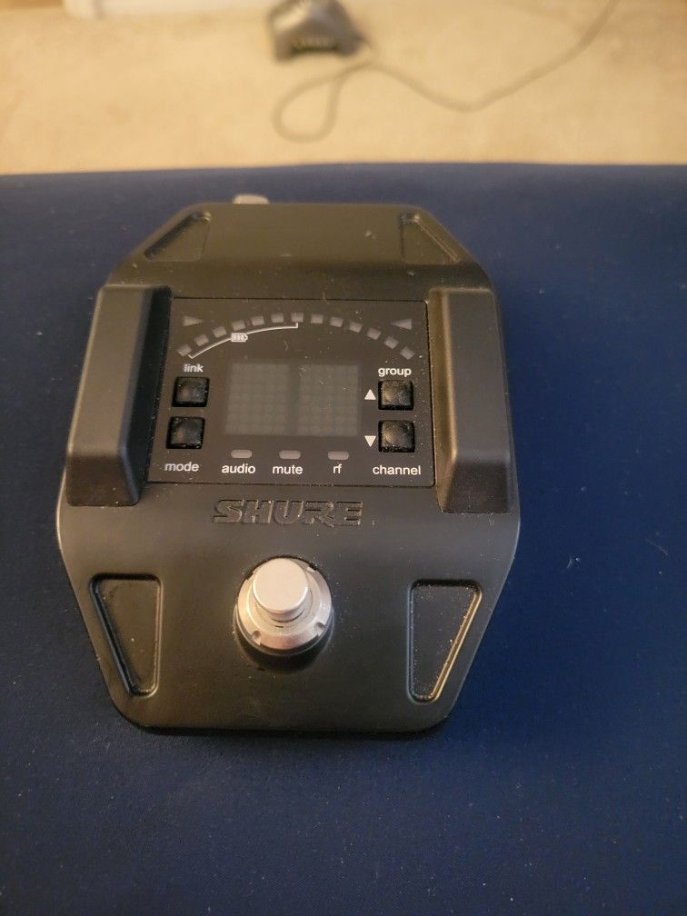 Shure GLX-D16  Wireless Guitar System