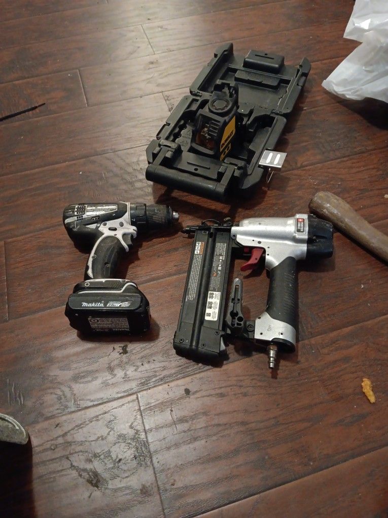 Laser Pistola De Finisch Y Taladro Regular Makitta