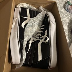 Men’s High Top Vans - Black Size 11