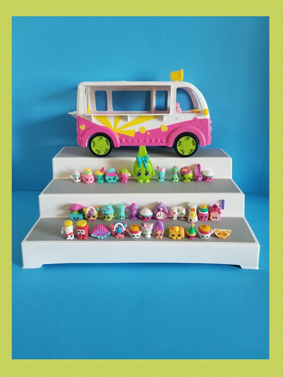 Lot of 33 Shopkins with scoops Ice Cream Truck. (display - stand not include)