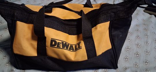 Dewalt variable speed orbital jigsaw w keyless blade change