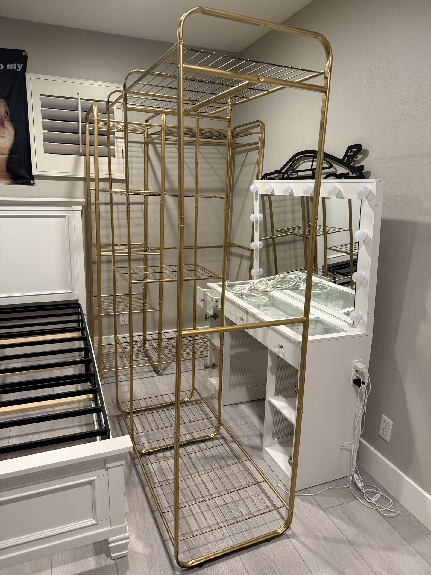 Closet Racks / Shelves 