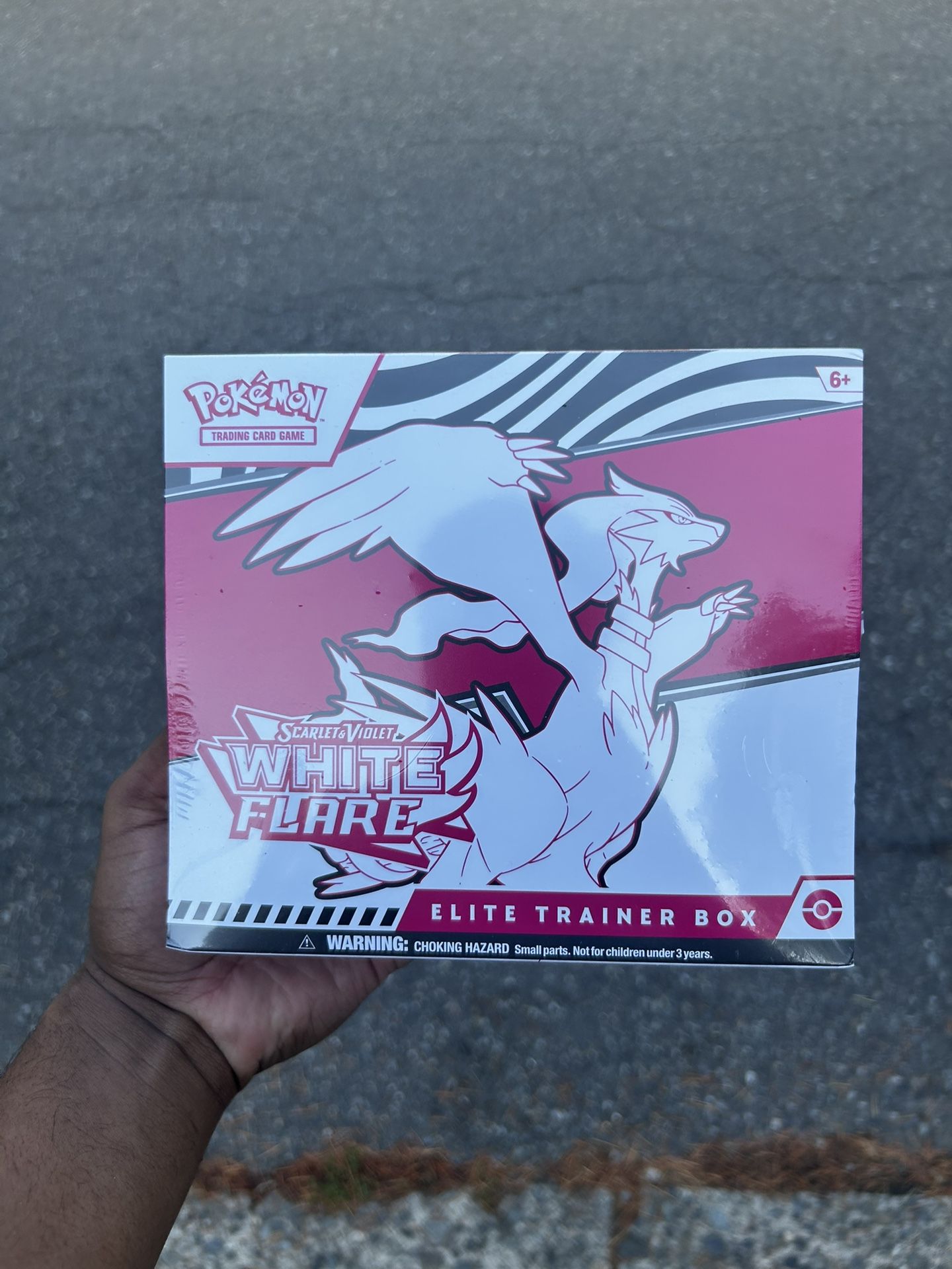 Pokémon Scarlet & Violet White Flare Elite Trainer Box