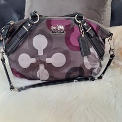 COACH  LIKE NEW $35