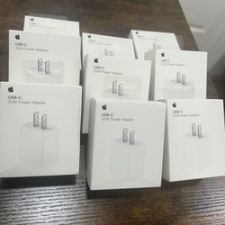 Apple USB-C (20W Power Adapter)
