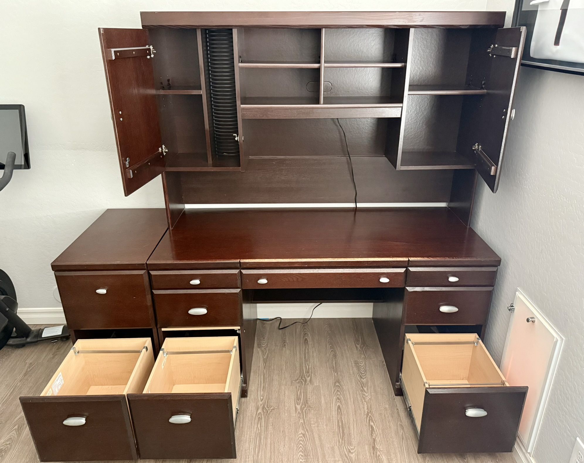 Desk and File Cabinet 
