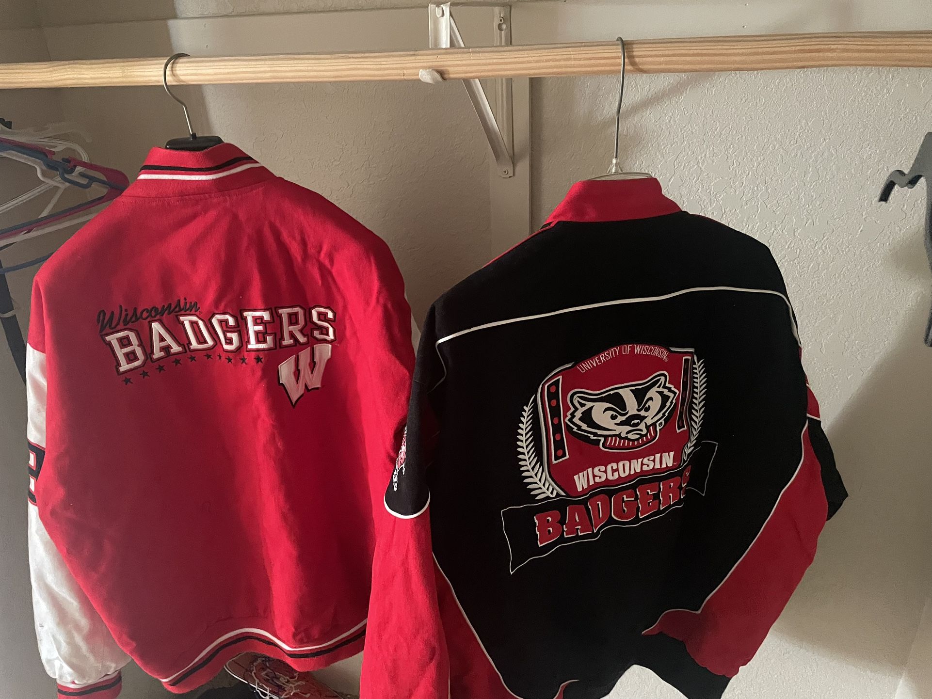 Wisconsin Badgers Jackets