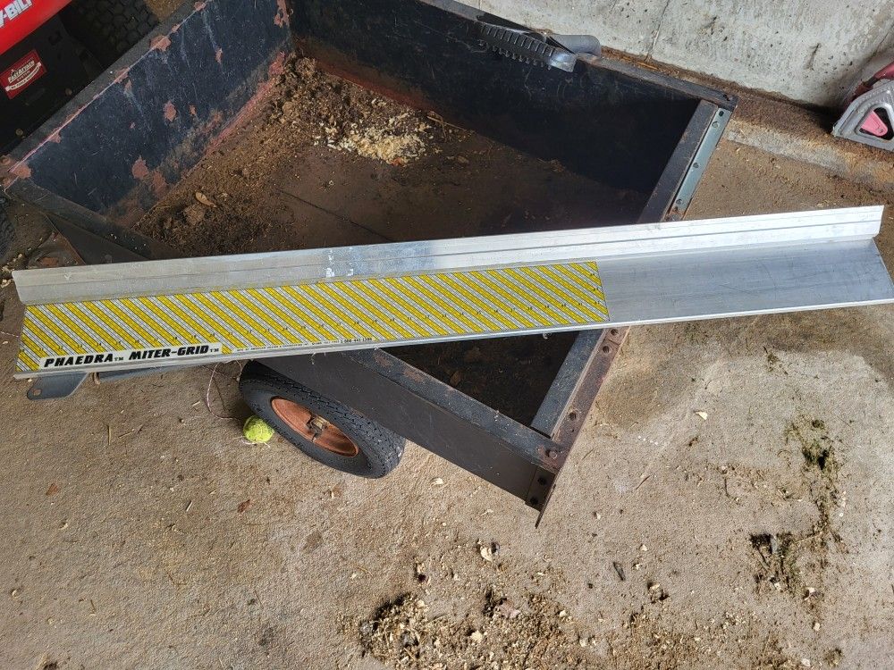 Phaedra miter grid/fencing gage frame scale