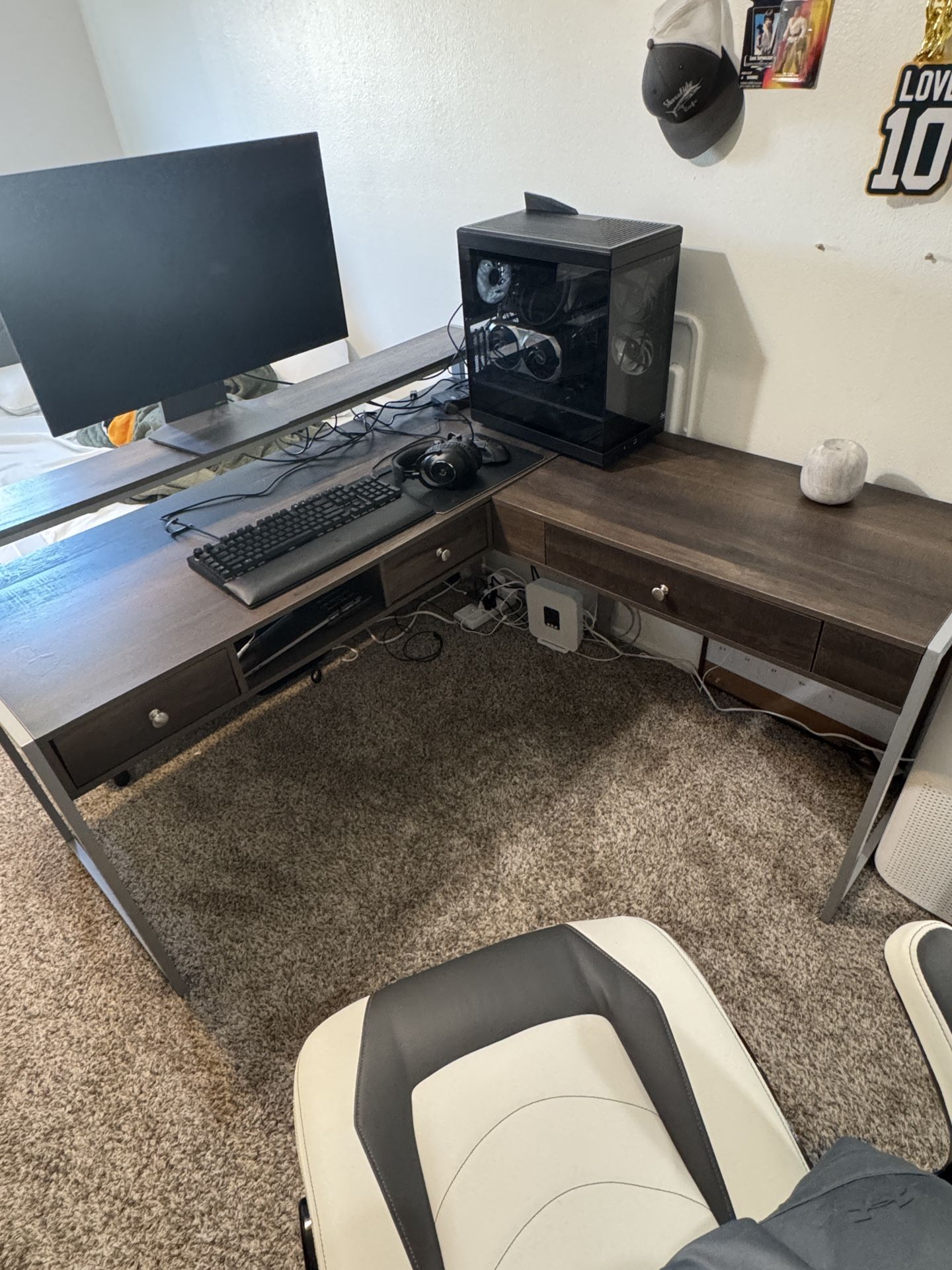 L SHAPE DESK