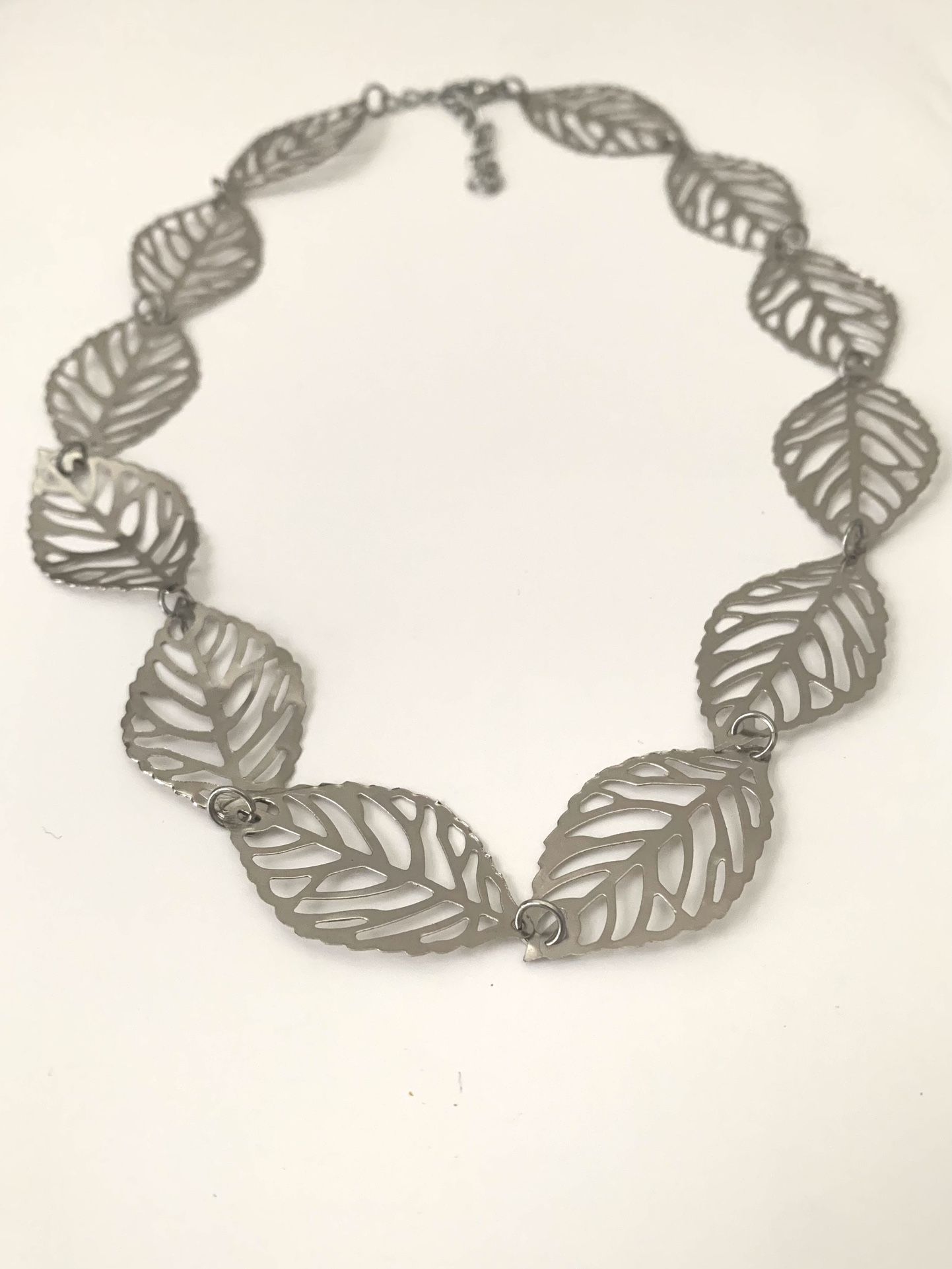 Silver Tone Leaf Necklace