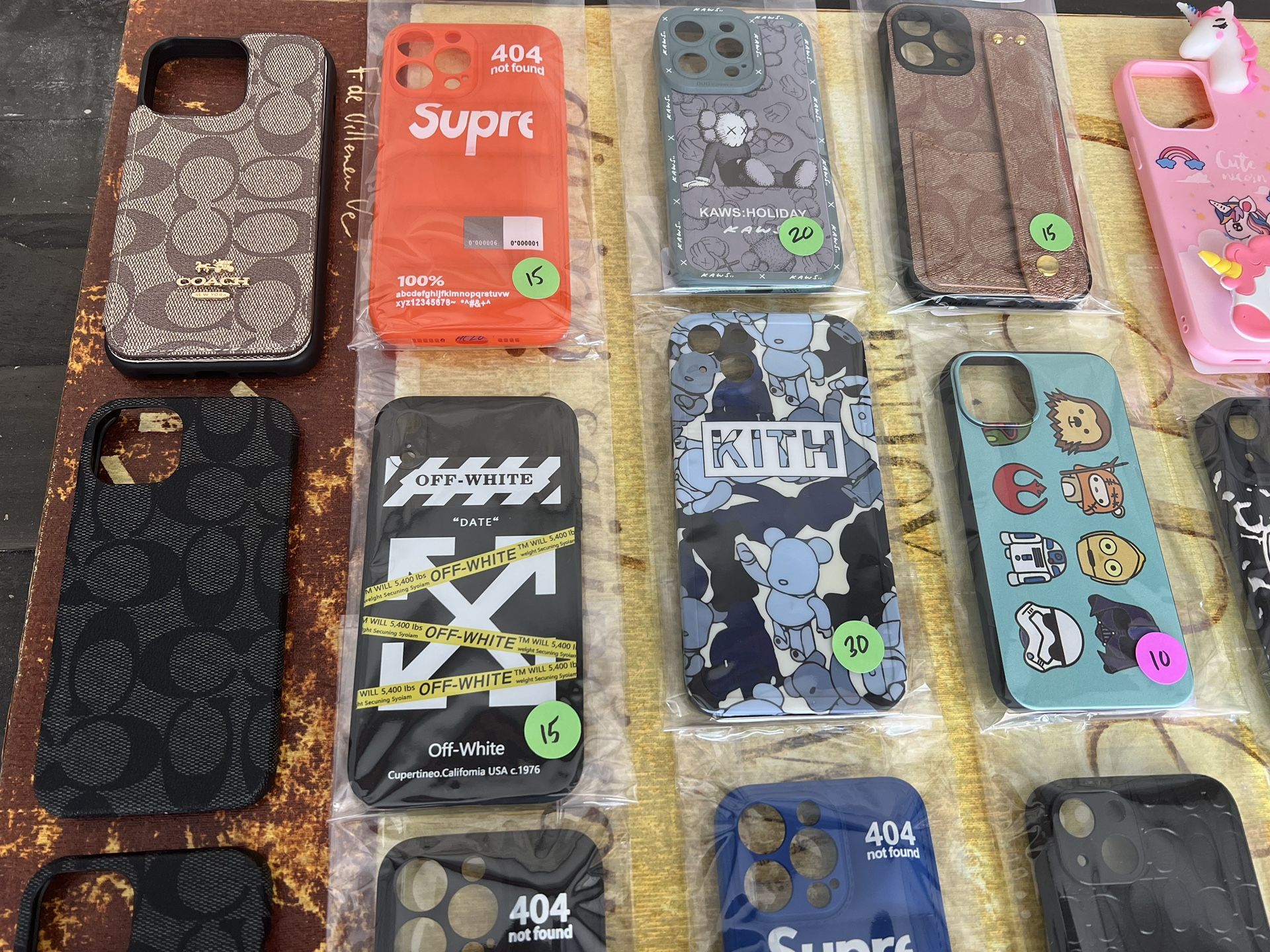 500+ Assorted Cell Phone Cases/Accessories