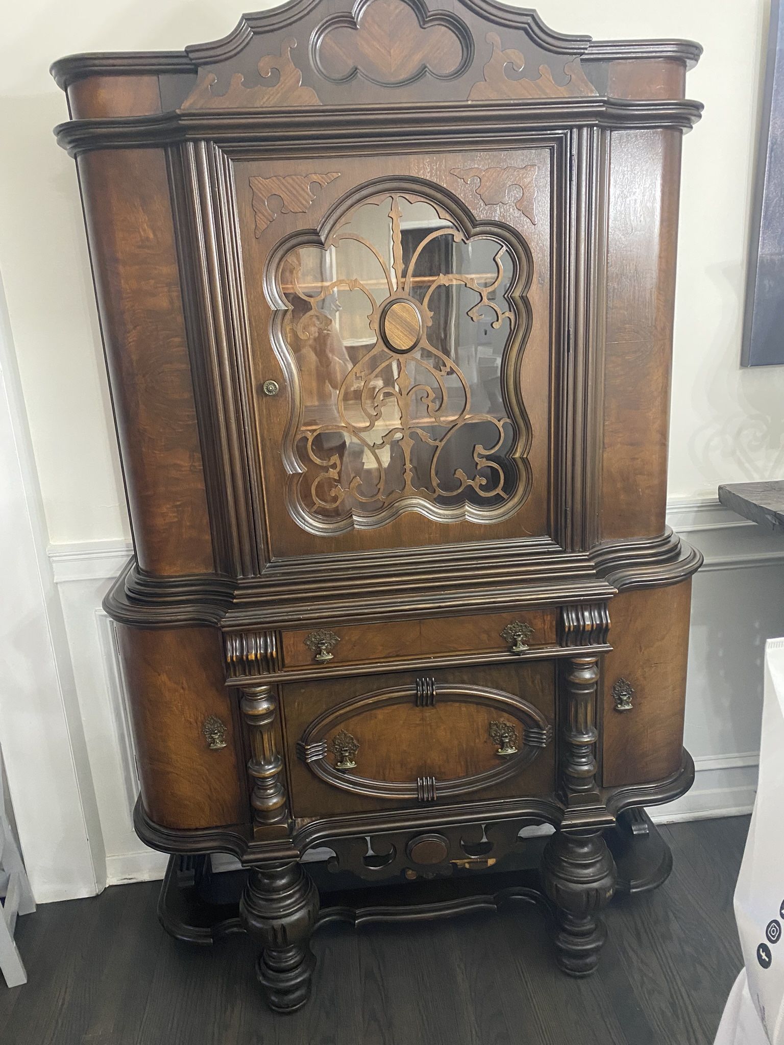 Antique Cabinet (1900’s Furniture)
