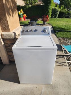 Whirlpool washing machine works excellent nothing wrong clean lots of features $125