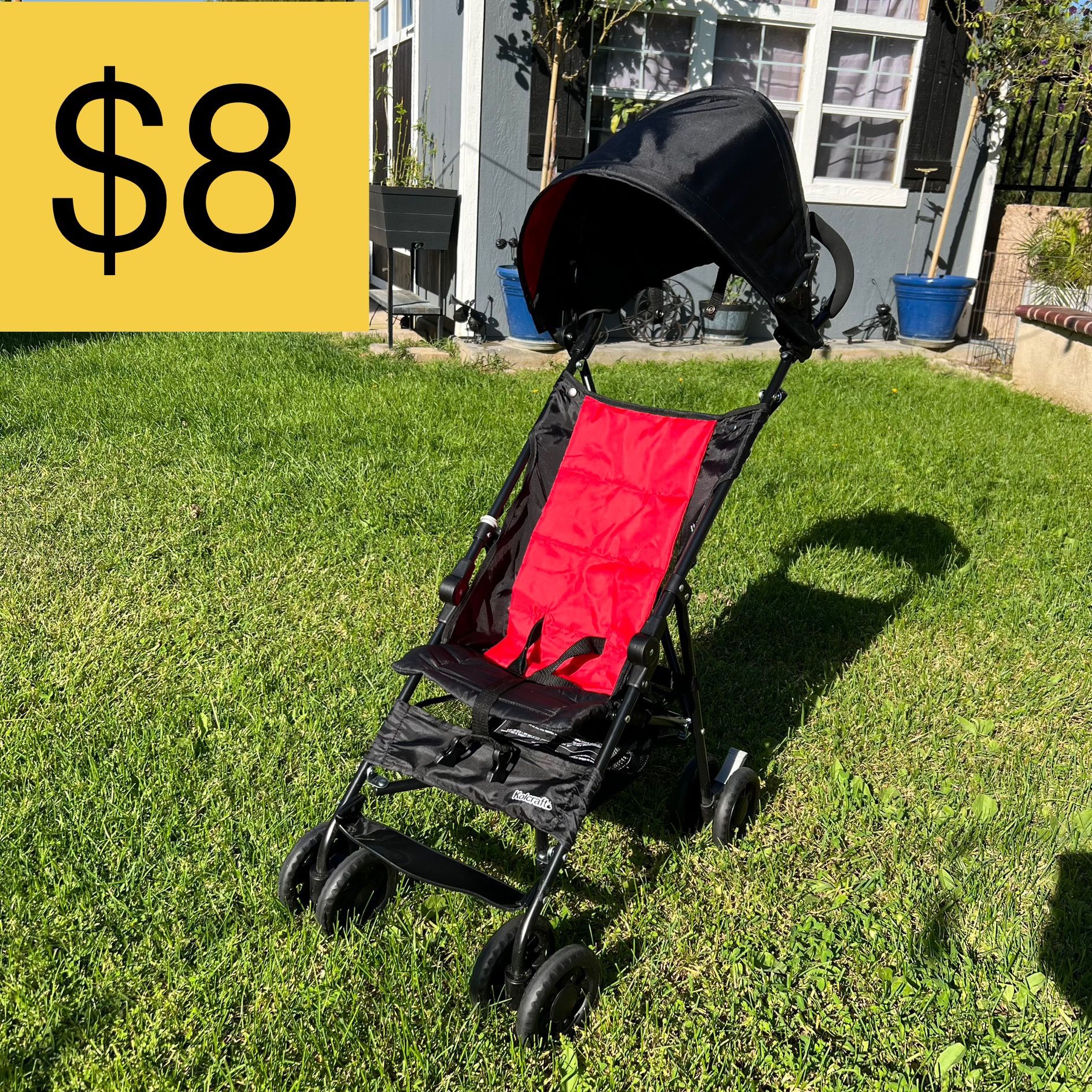 STROLLER (SELLING FOR $8)