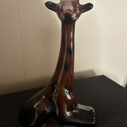 giraffe - approx 10.5" tall / ceramic laying giraffe 