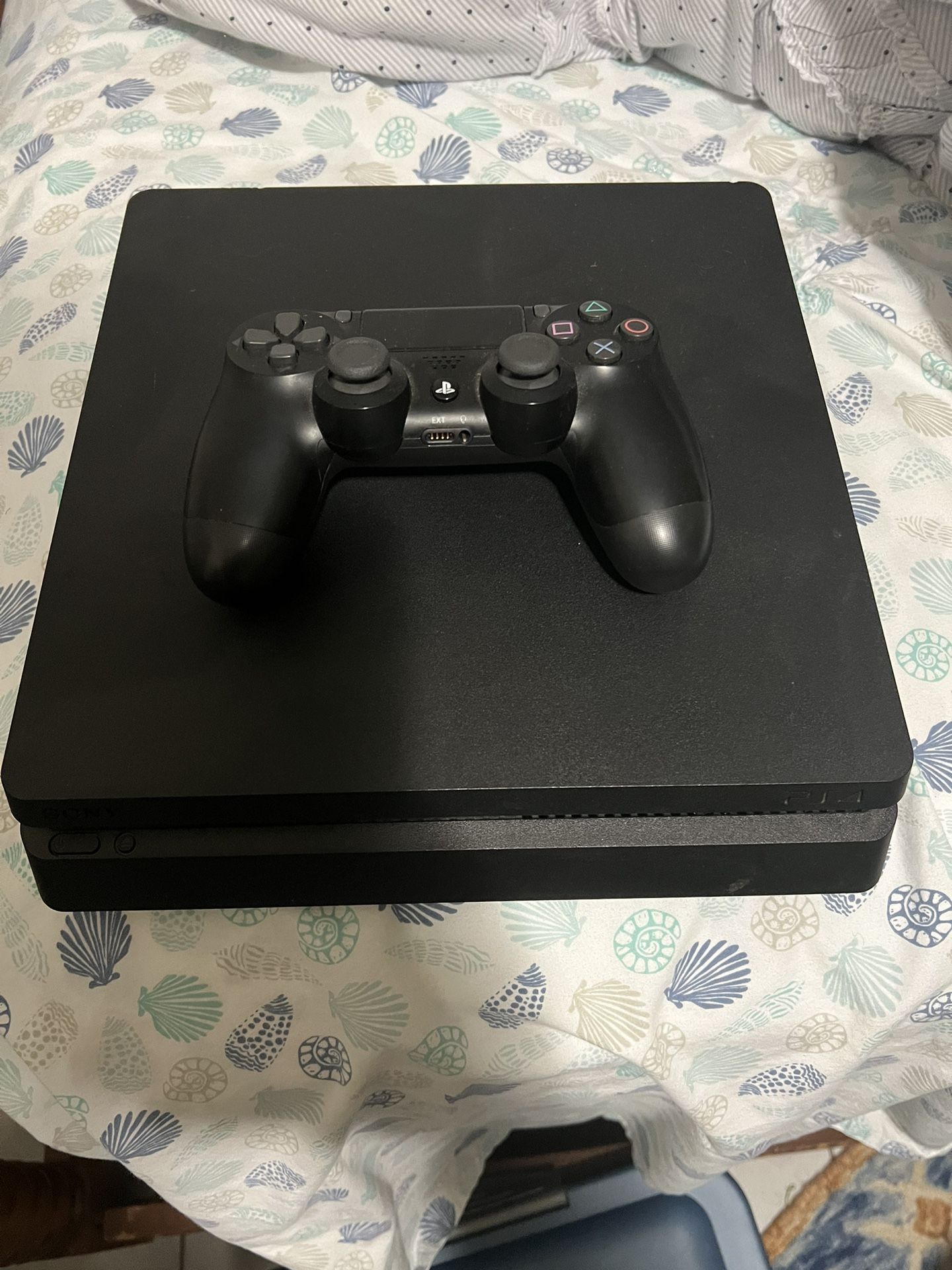 PS4 Slim