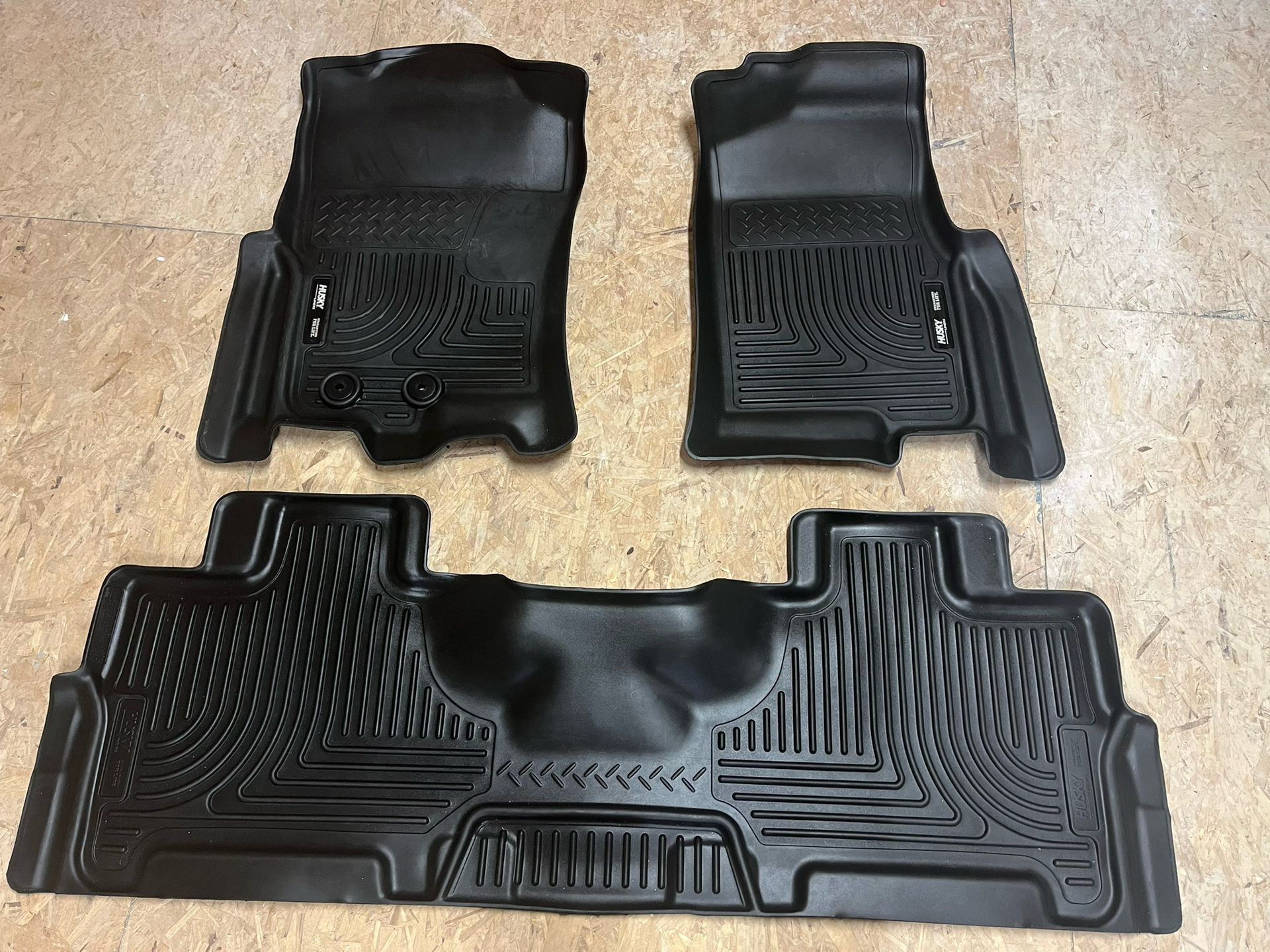 HUSKY WeatherBeater Floor Mats for Ford Expedition Lincoln Navagator Front Rear