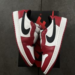 Air Jordan 1 Low Chicago 