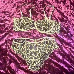 Savage X Fenty Lingerie Set