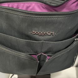 Baggallini crossbody/shoulder bag