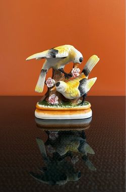Vintage 1950's Japan Porcelain Finch  Family Bird Figurine Tree Branch W/Flowers