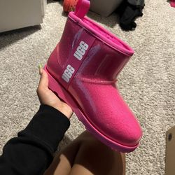 UGG Women’s Classic Clear Mini Pink