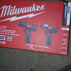  2 Milwaukee 12v Sets