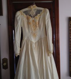 Wedding Dress -Jessica-McClintock. Size 6-8