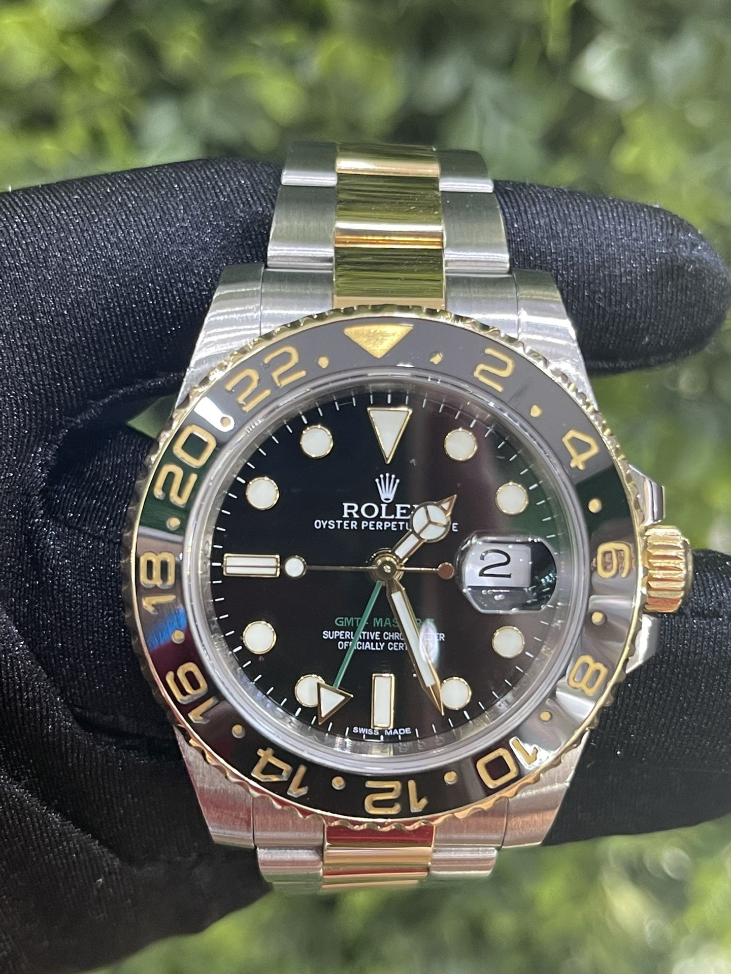 New 116713LN Rolex GMT Master Black CEREAMIC bezel 18k Yellow