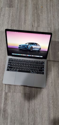 Macbook pro like new, today only
