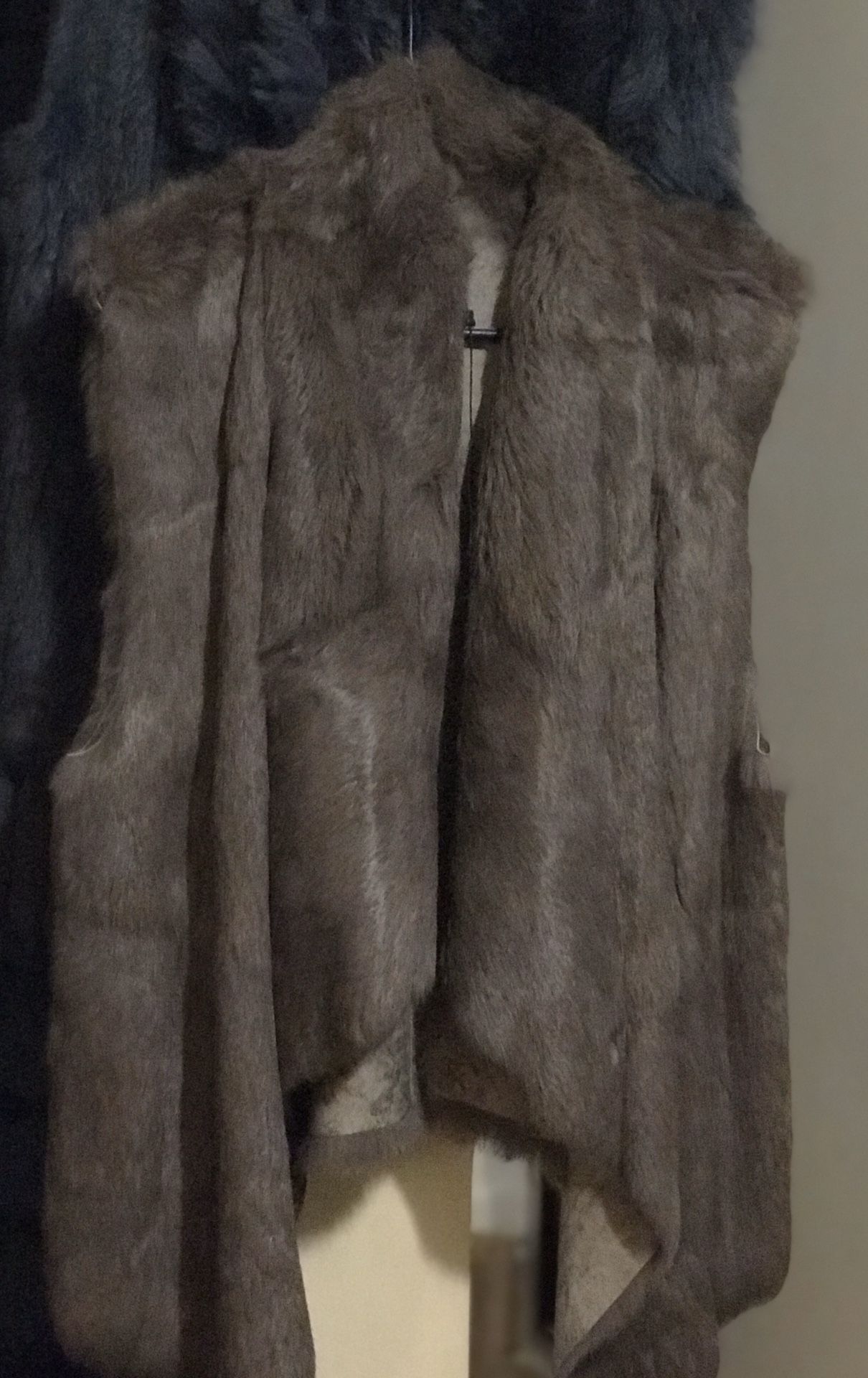 Fur vest