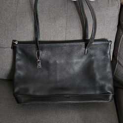 The Sak Purse Womens Black Pebbled Leather Crossbody Shoulder Bag