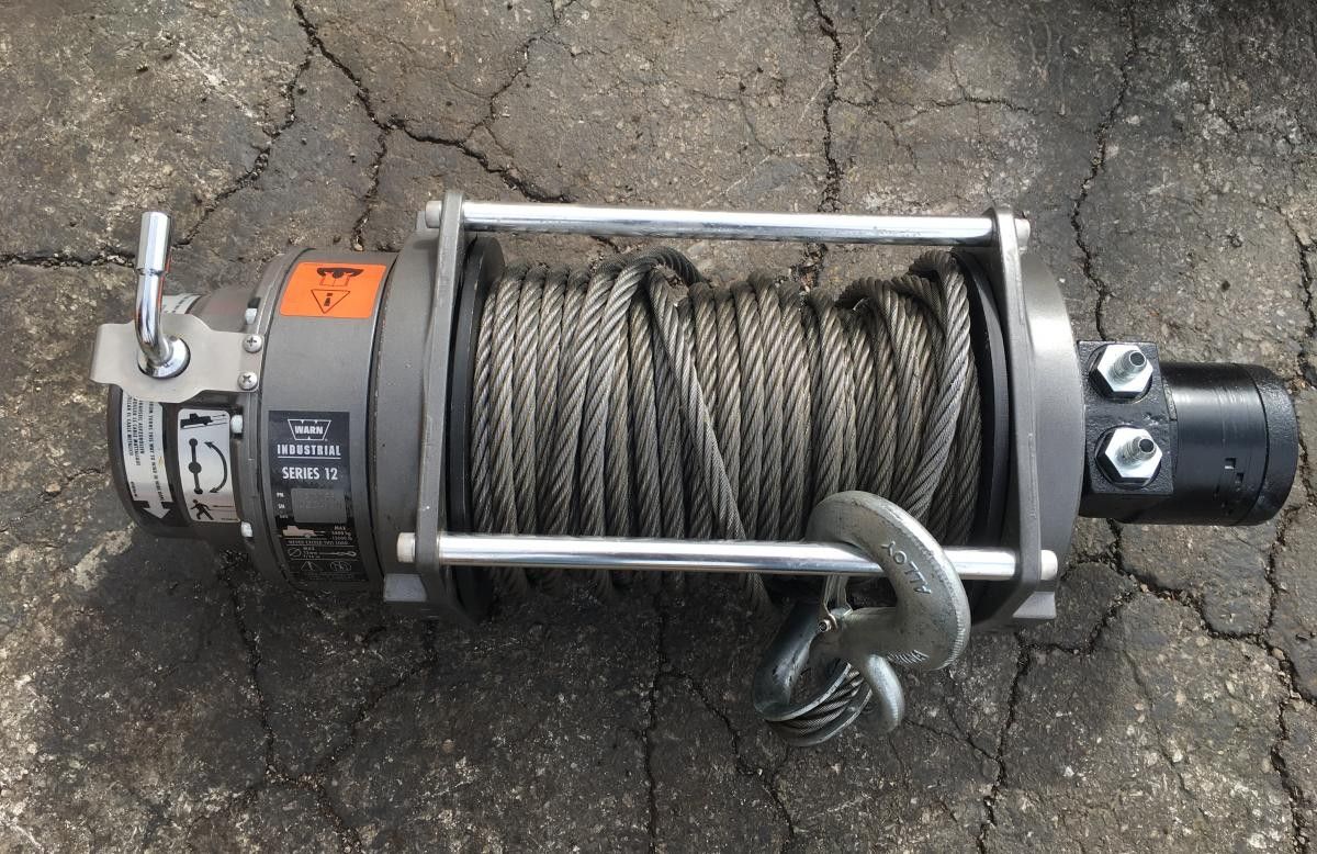 Warn industrial series 9 hydraulic winch for Sale in Seattle, WA OfferUp