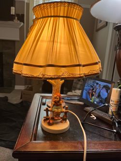 Vintage Hummel Lamp