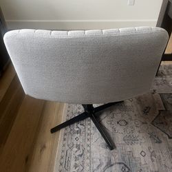 Super Comfy Upholstered Desk Chair