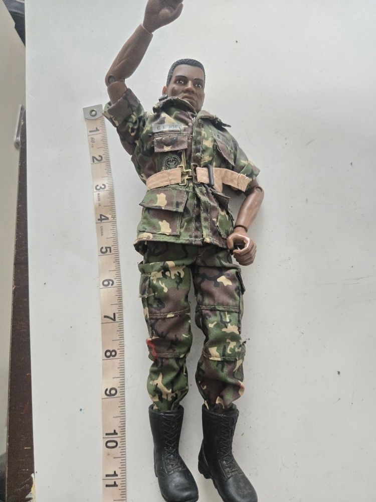 GI JOE ARMY ACTION FIGURE