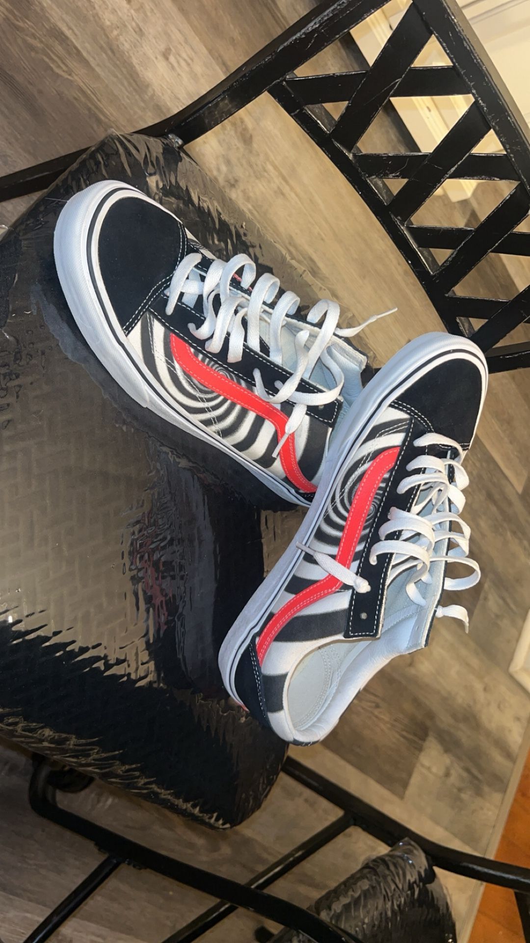 Vans ( Trippy )