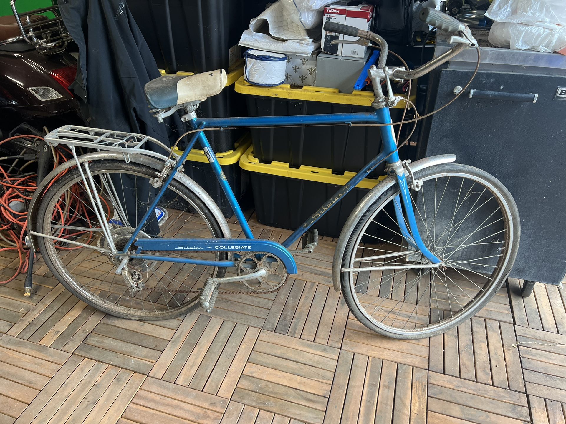 Schwinn Collegiate Bike For Sale. Good Restoration Project $100 Or Best Offer