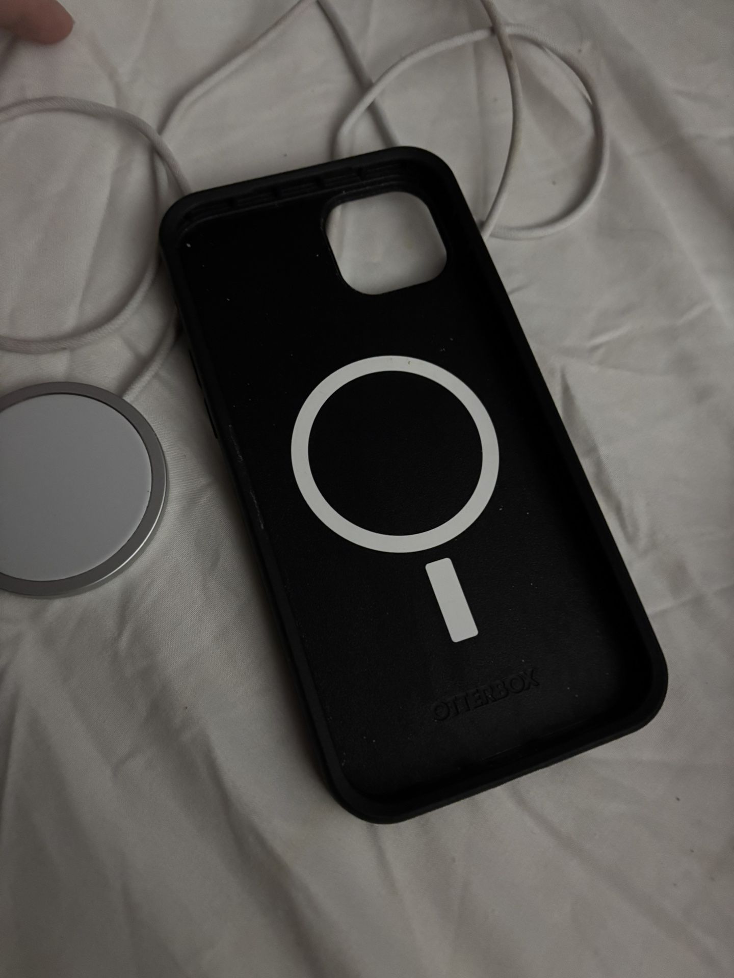 iPhone 15 Plus Otterbox Case And MagSafe Charger