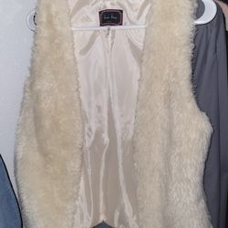 Womens's Love Tree Fur Vest Size Small