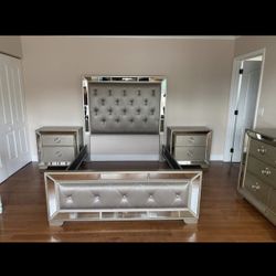 5pc Queen  Bedroom  Set