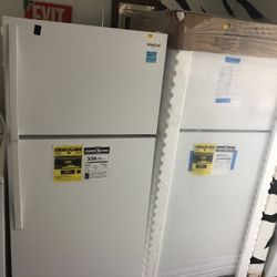 Brand new whirlpool top freezer Refrigerator 