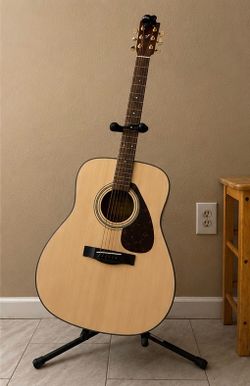 Yamaha F335 Dreadnought Acoustic Guitar Natural