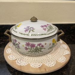 LINCOWARE Enameled Casserole Covered Pot Dutch Oven BRASS Handles FLOWERS