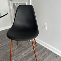 4 Set Black Chairs