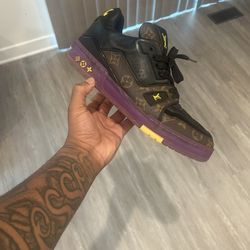 Lakers Lv Trainer Sneaker 