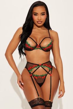 3 piece garter set ! Size Small
