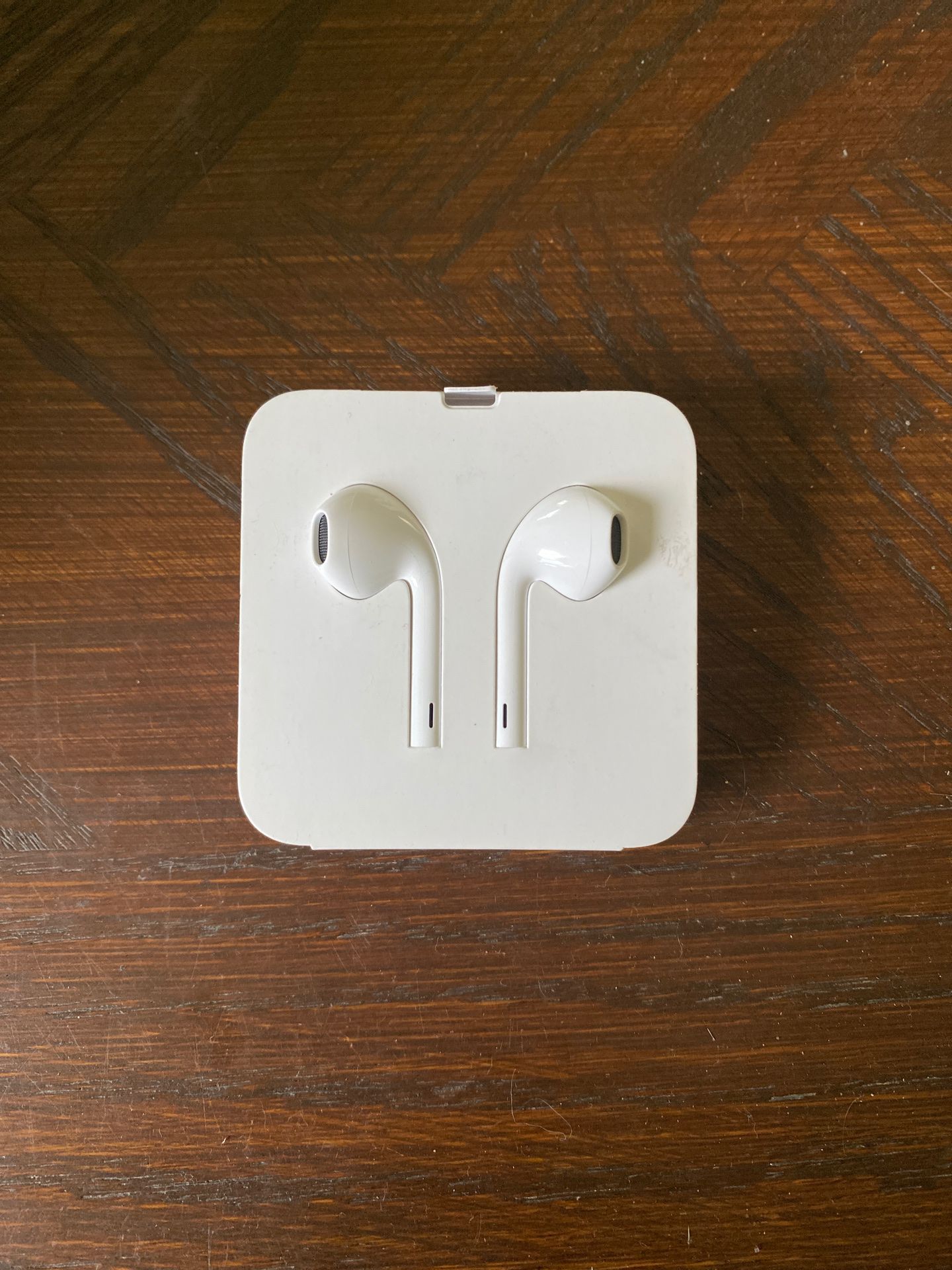 New Apple headphones earbuds