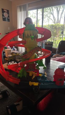 Hot wheels city t Rex
