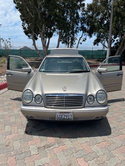 1999 Mercedes-Benz E320